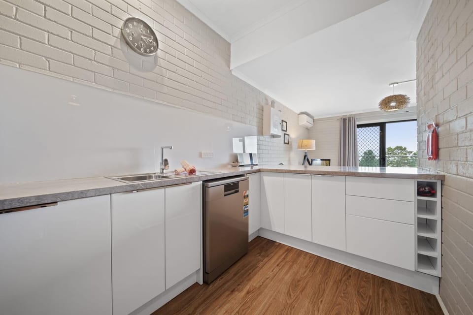 Summit 9 - Stylish 3BR Apartment l Amazing Lake Views l WiFi l BBQ l Air-Con House in Jindabyne
