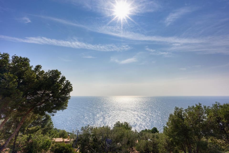 Mountain view, Sea view