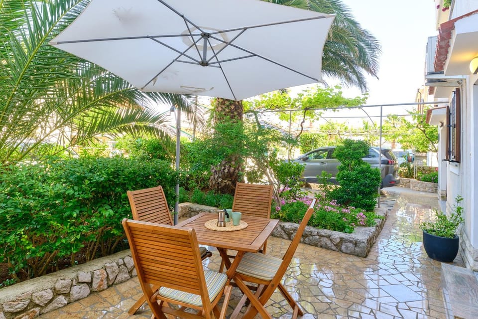 Patio, Day, Garden, Balcony/Terrace, Seating area, Garden view, pet friendly
