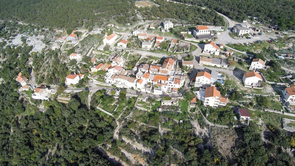 Spring, Off site, Day, Neighbourhood, Bird's eye view