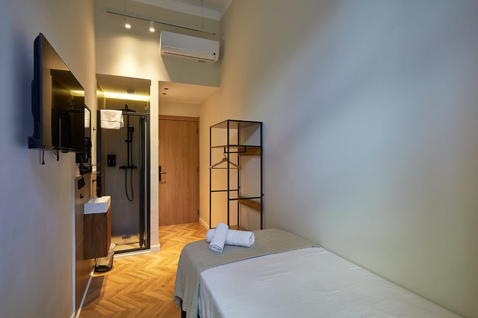 Ella Hostel Boqueria Bed and Breakfast in Barcelona
