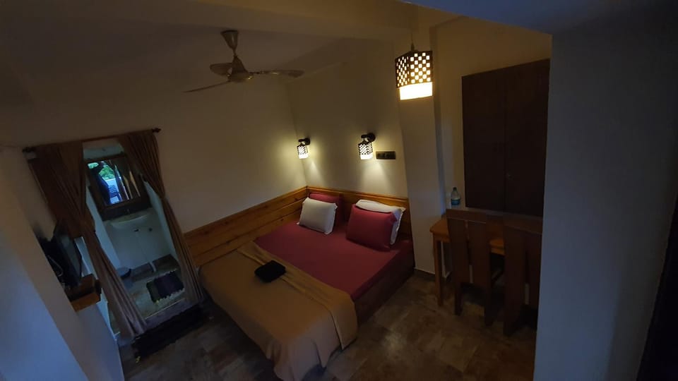 Little Island (Beach Cafe & Guest House) Bed and Breakfast in Tamil Nadu