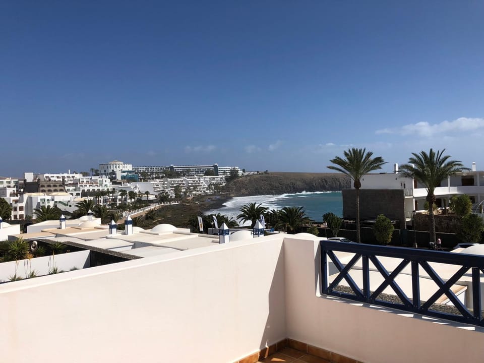 Natural landscape, View (from property/room), Balcony/Terrace, Beach, Sea view, Swimming pool, internet
