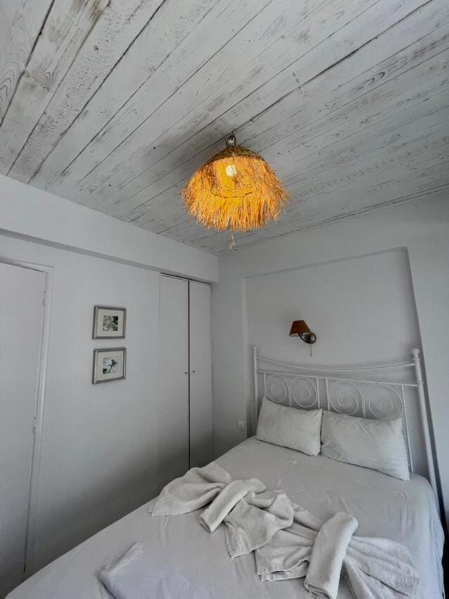 August Elafonisos Bed and Breakfast in Islands