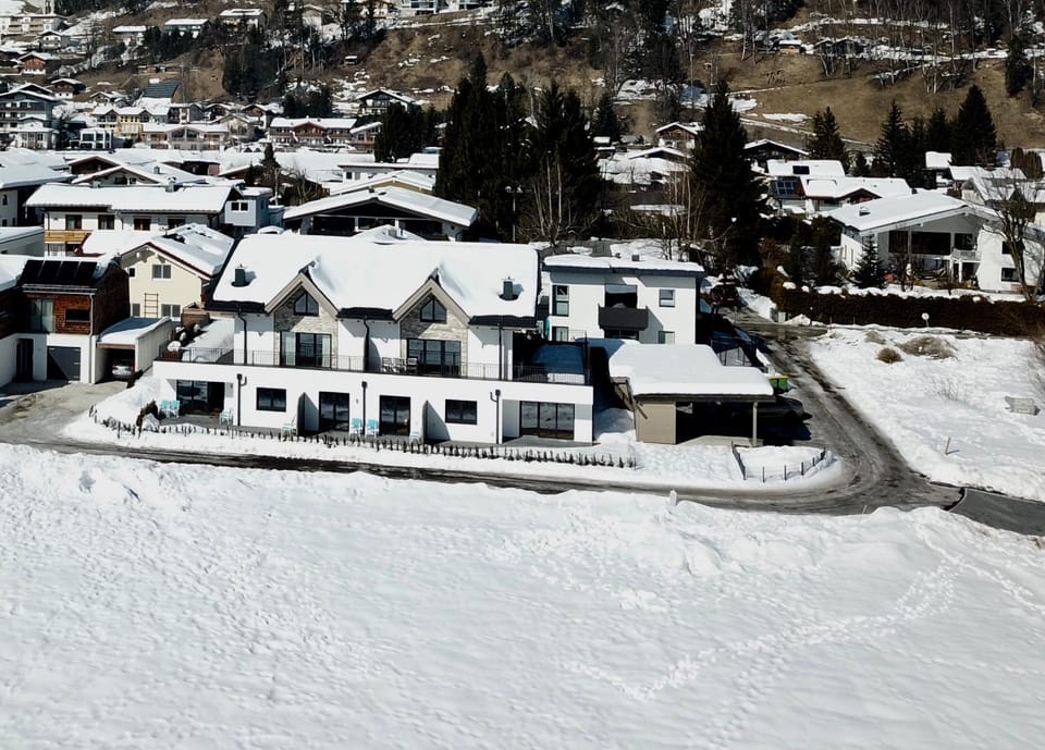 Off site, Bird's eye view