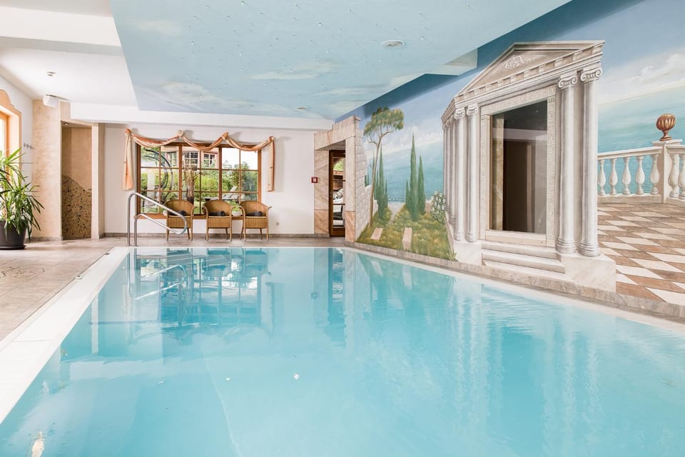 Swimming pool, Swimming pool