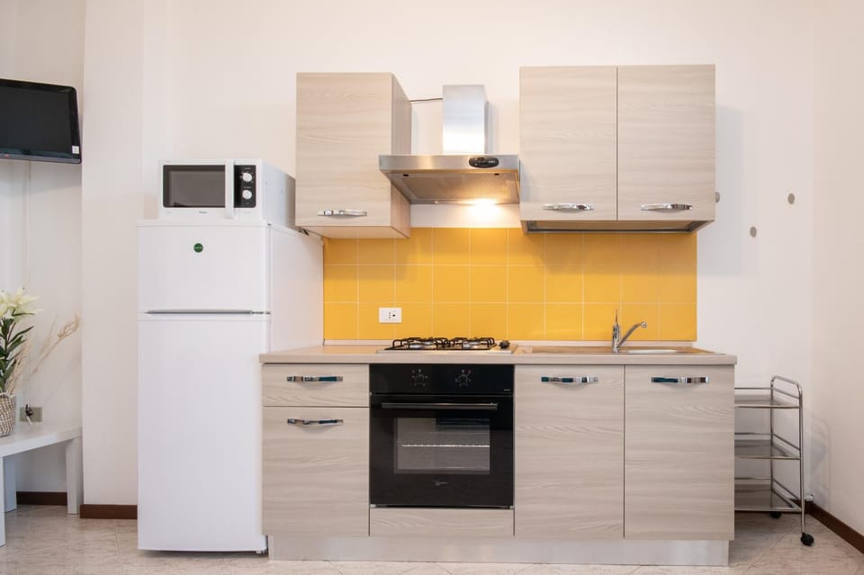 Kitchen or kitchenette, Living room