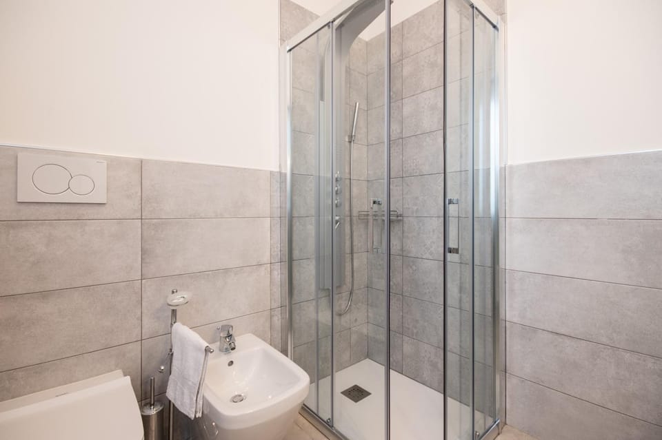 Bathroom, Living room