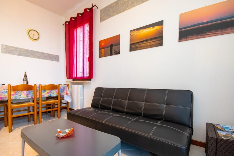 Property building, Living room, Bedroom
