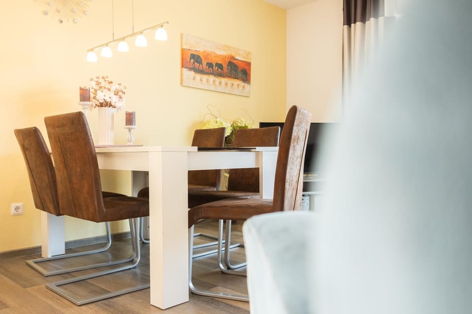 Living room, Seating area, Dining area
