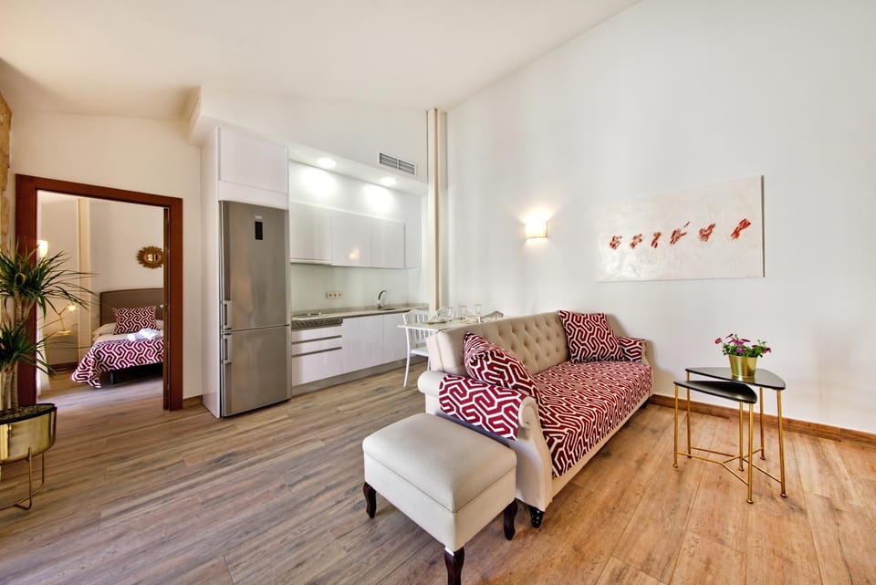 Kitchen or kitchenette, Living room, Dining area