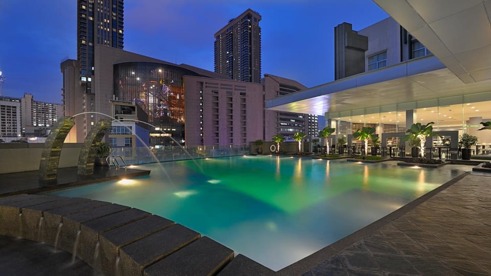 Swimming pool, Swimming pool
