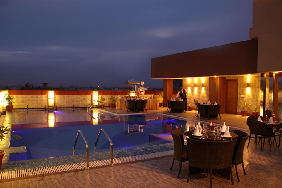 Activities, Swimming pool, Swimming pool, Entertainment