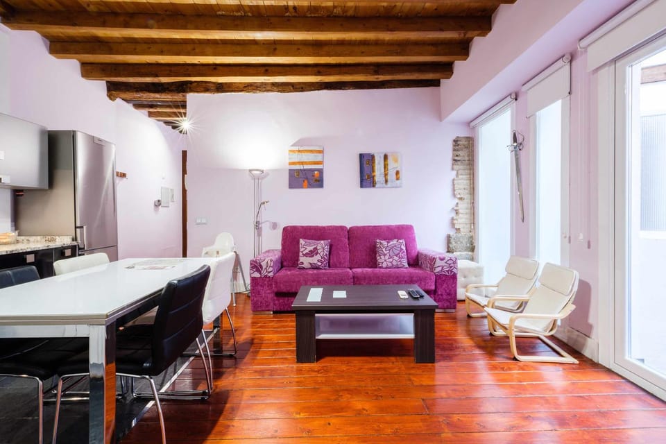 TV and multimedia, Living room, Dining area