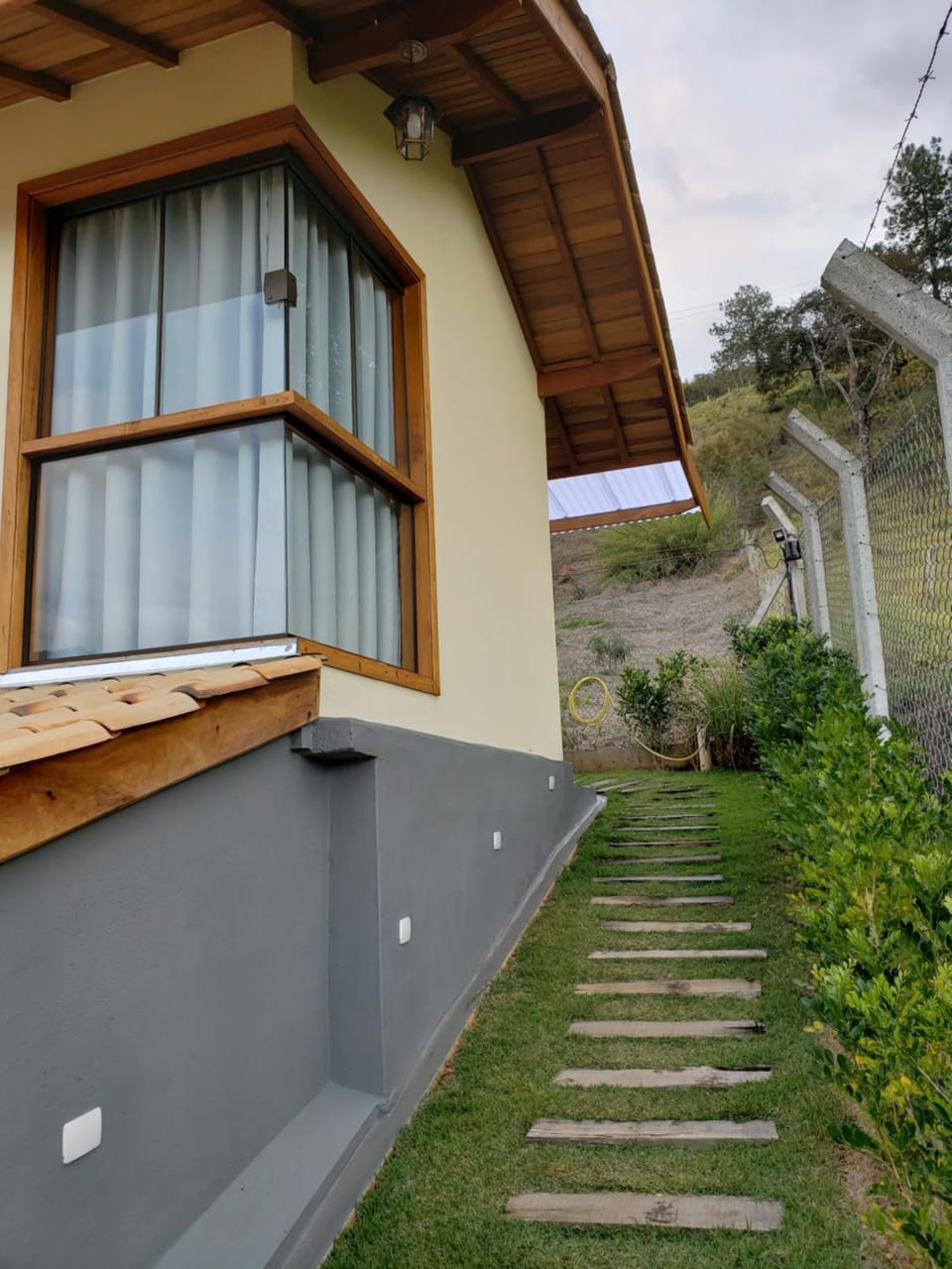 Chale Vale Encantado Chalet in State of São Paulo