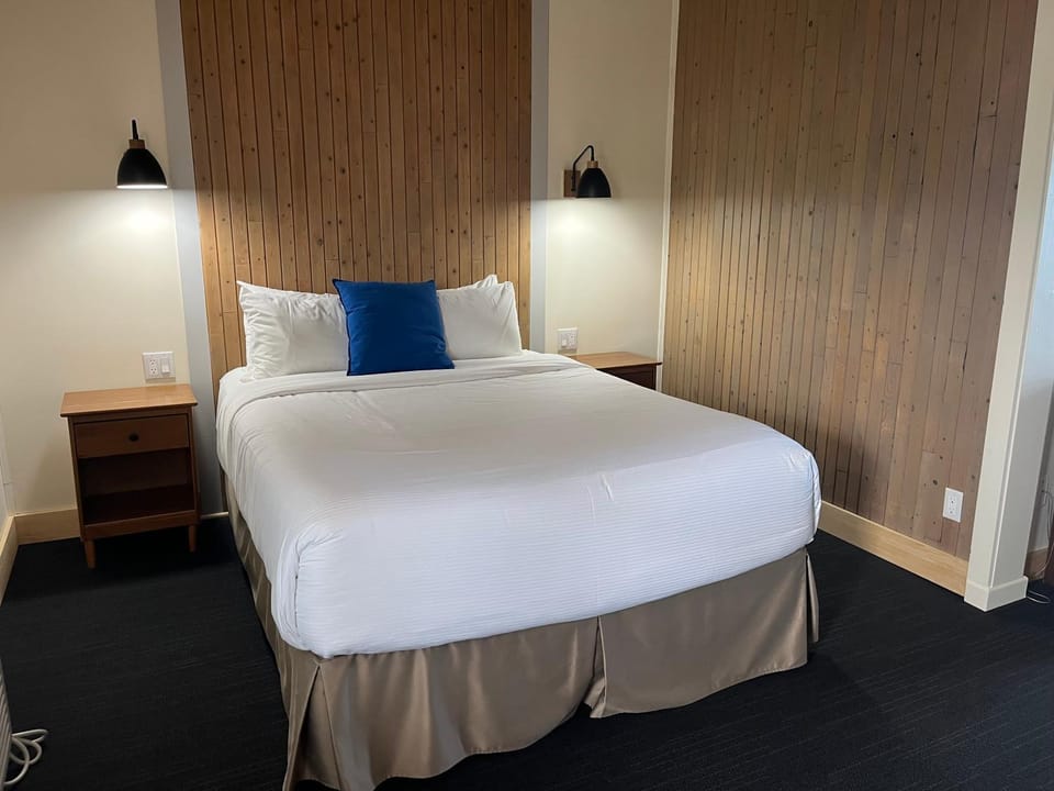 Bed, Sea view