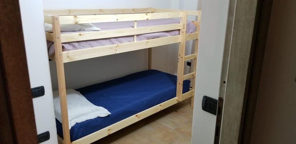 bunk bed