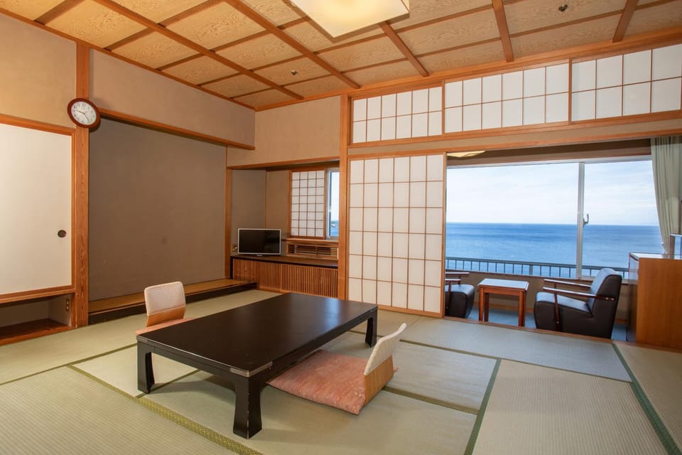 Itoen Hotel Toi Ryokan in Shizuoka Prefecture