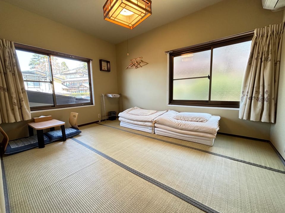 Guesthouse Takayama Hanzansha Bed and Breakfast in Takayama