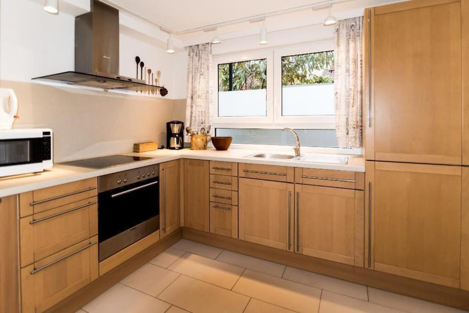 Coffee/tea facilities, Kitchen or kitchenette, Photo of the whole room, Garden view, Garden view