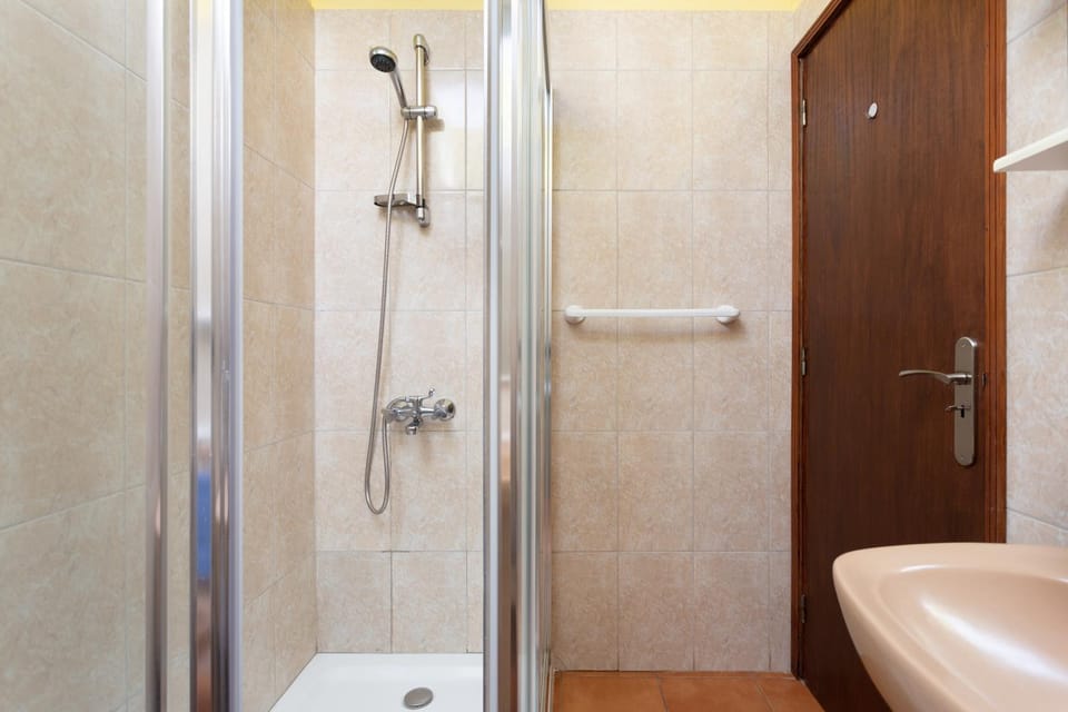 Shower, Toilet, Bathroom, On site