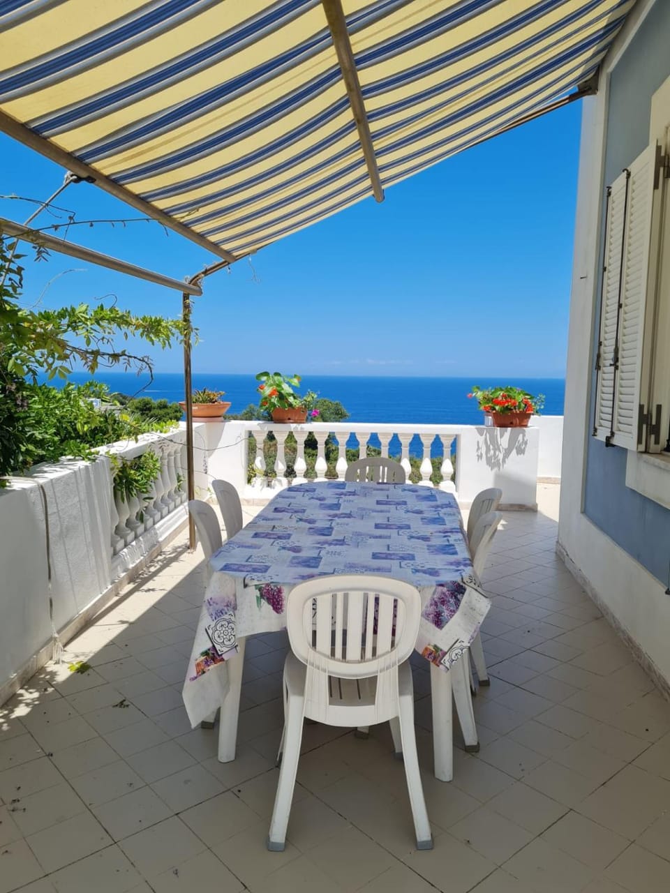Day, Natural landscape, View (from property/room), Balcony/Terrace, Dining area, Sea view