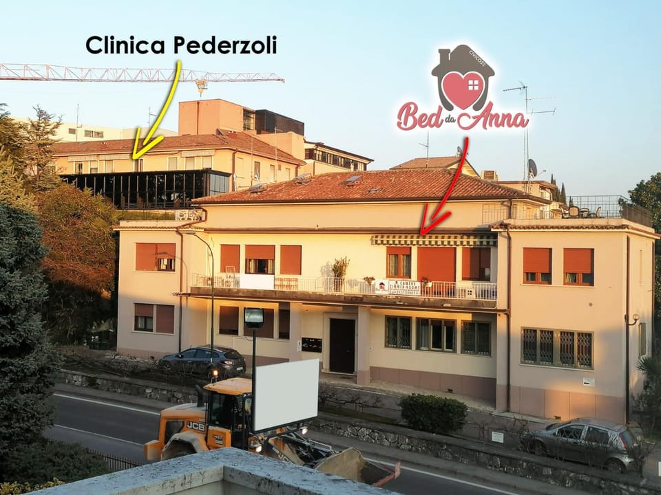 Property building, Neighbourhood, Street view, Location, Parking