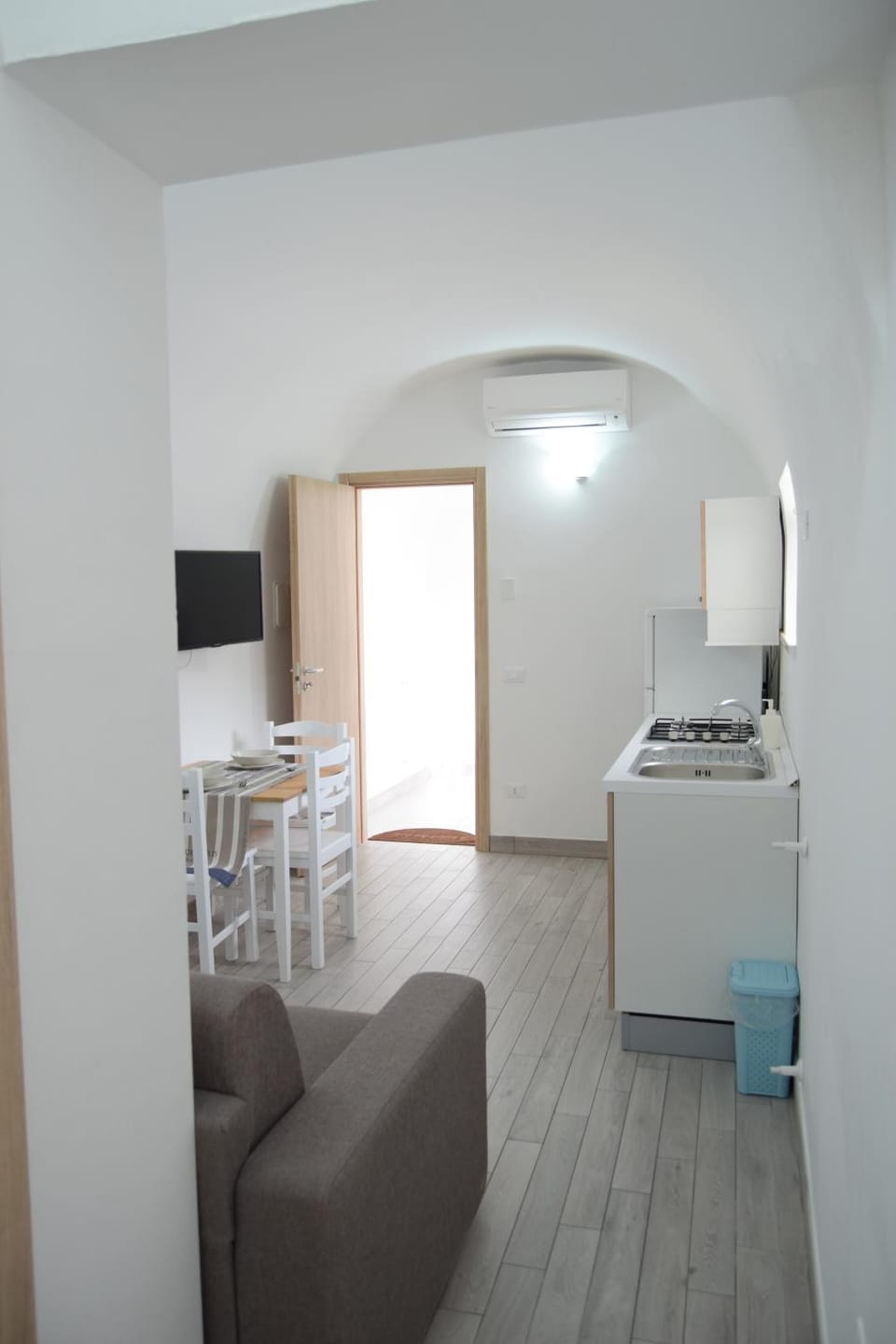 TV and multimedia, Kitchen or kitchenette, Living room, Dining area, Bedroom