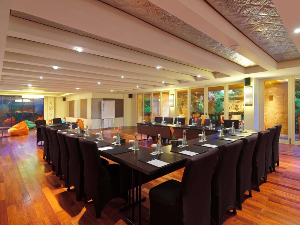 Meeting/conference room