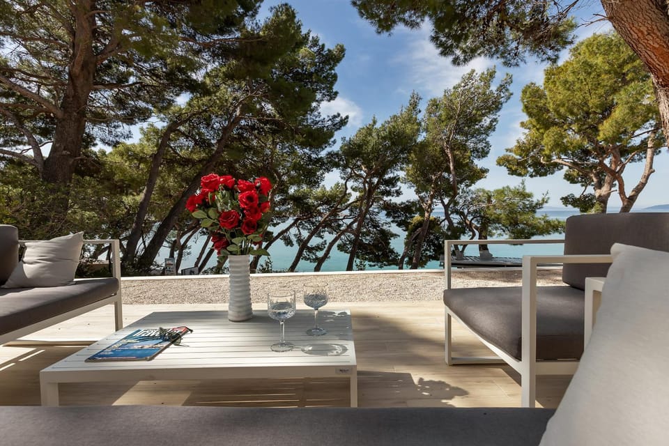 Luxury Rooms Paradise Garden Bed and Breakfast in Makarska