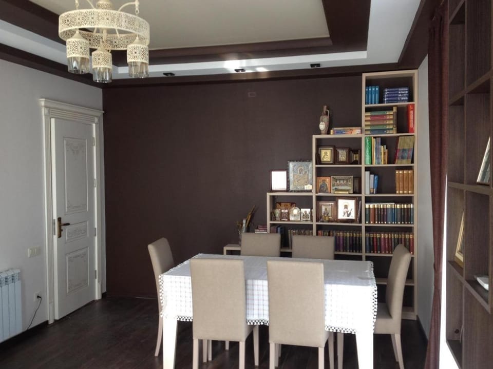 Library, Seating area