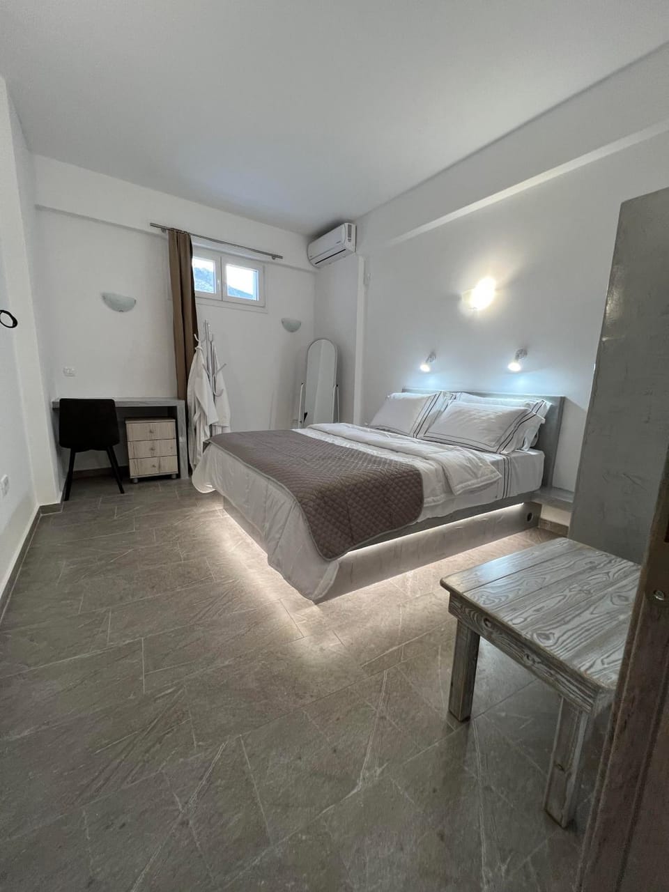 Andreas Studio Apartment in Perissa