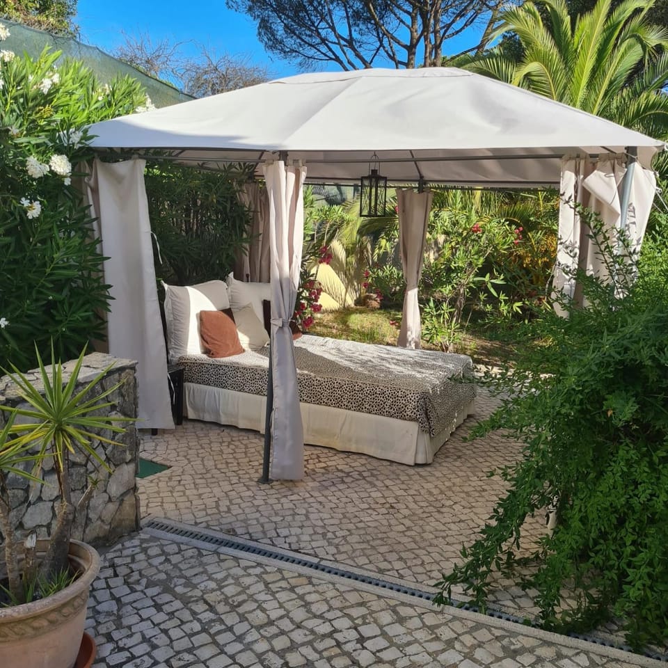 Vila De Sol Bed and Breakfast in Setubal District