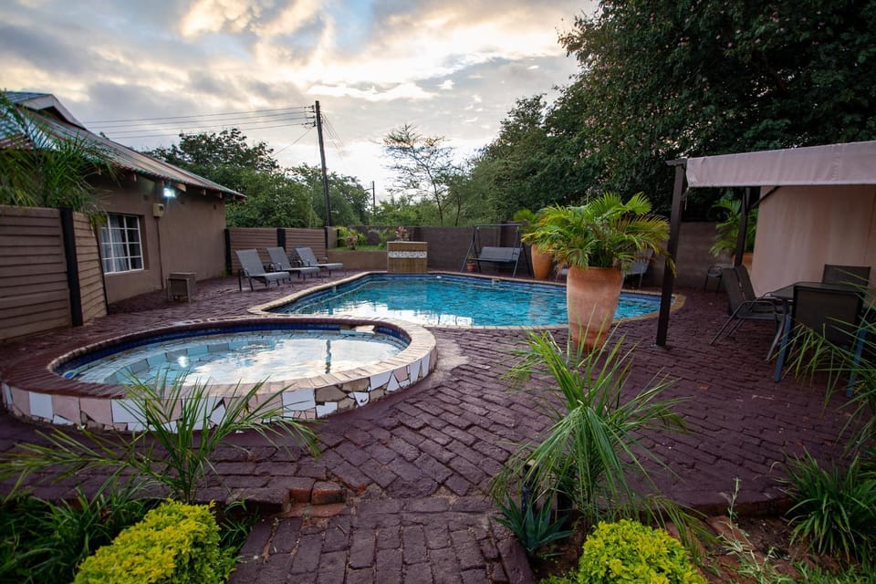 Pool view, Swimming pool