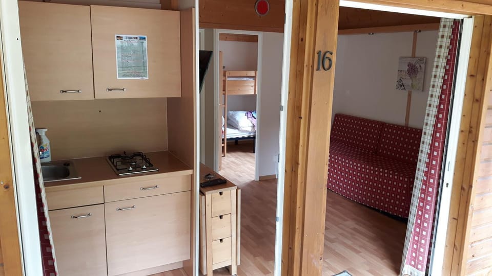 Photo of the whole room, bunk bed