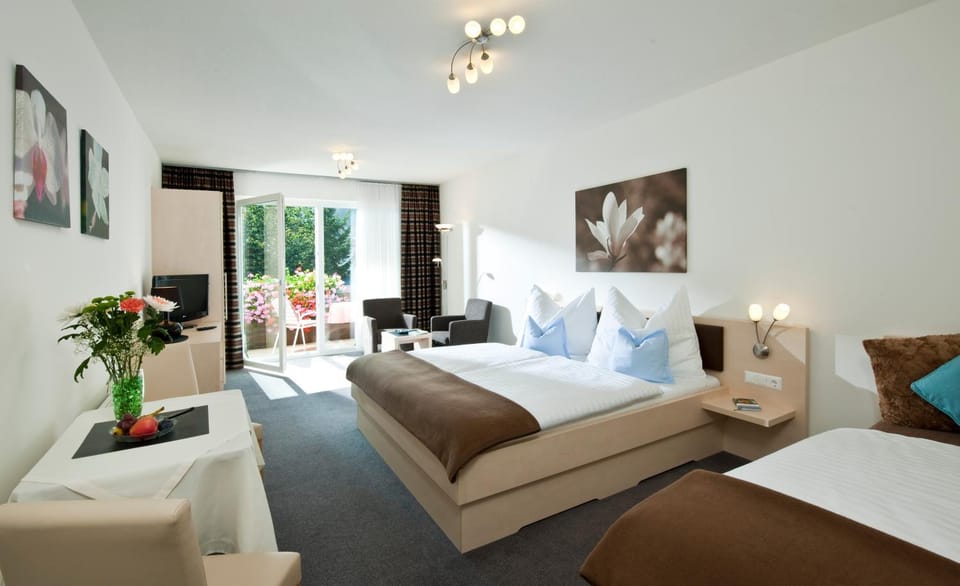 Living room, Bedroom