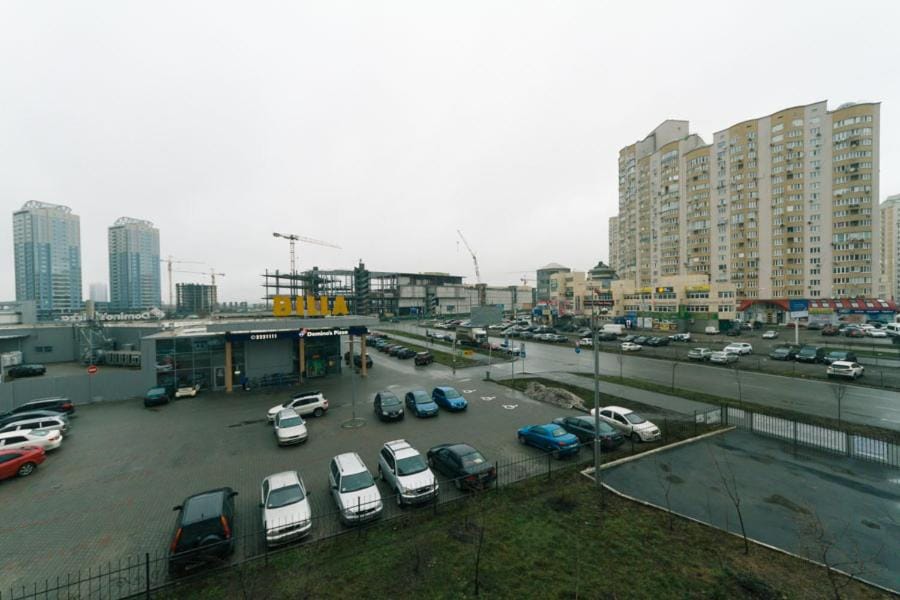 On-site shops, Street view