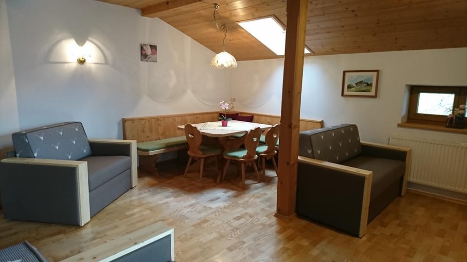 Living room, Seating area, Dining area