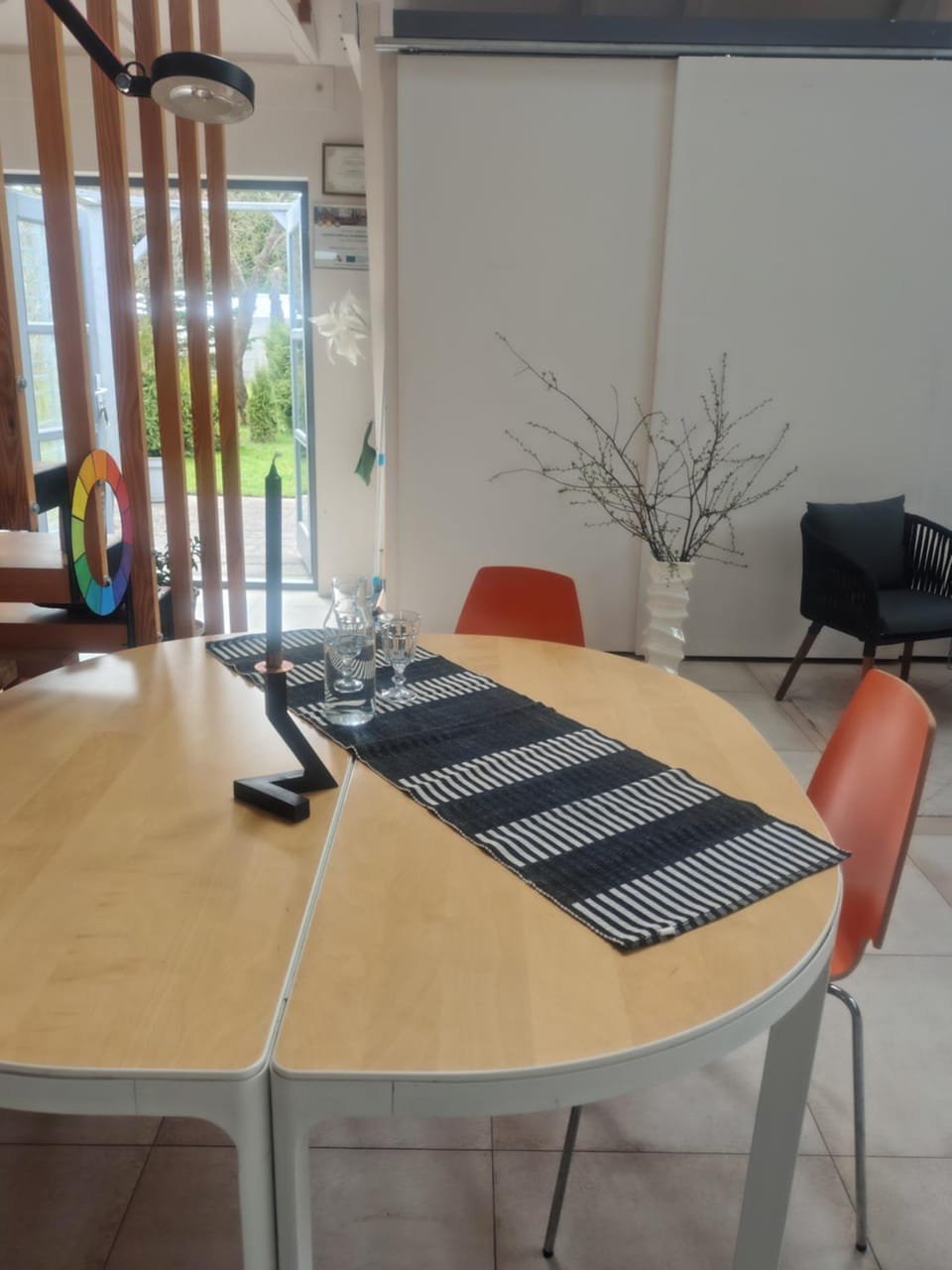 Seating area, Dining area