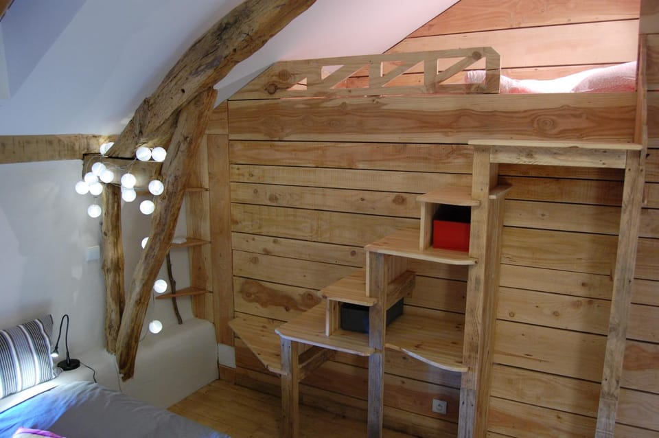 bunk bed