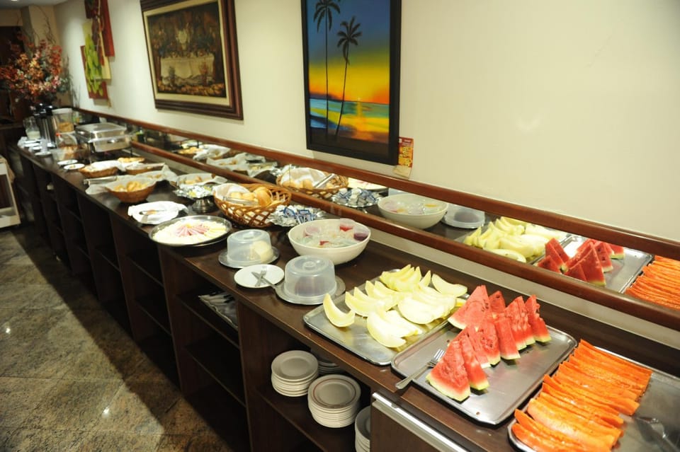 Restaurant/places to eat, Buffet breakfast