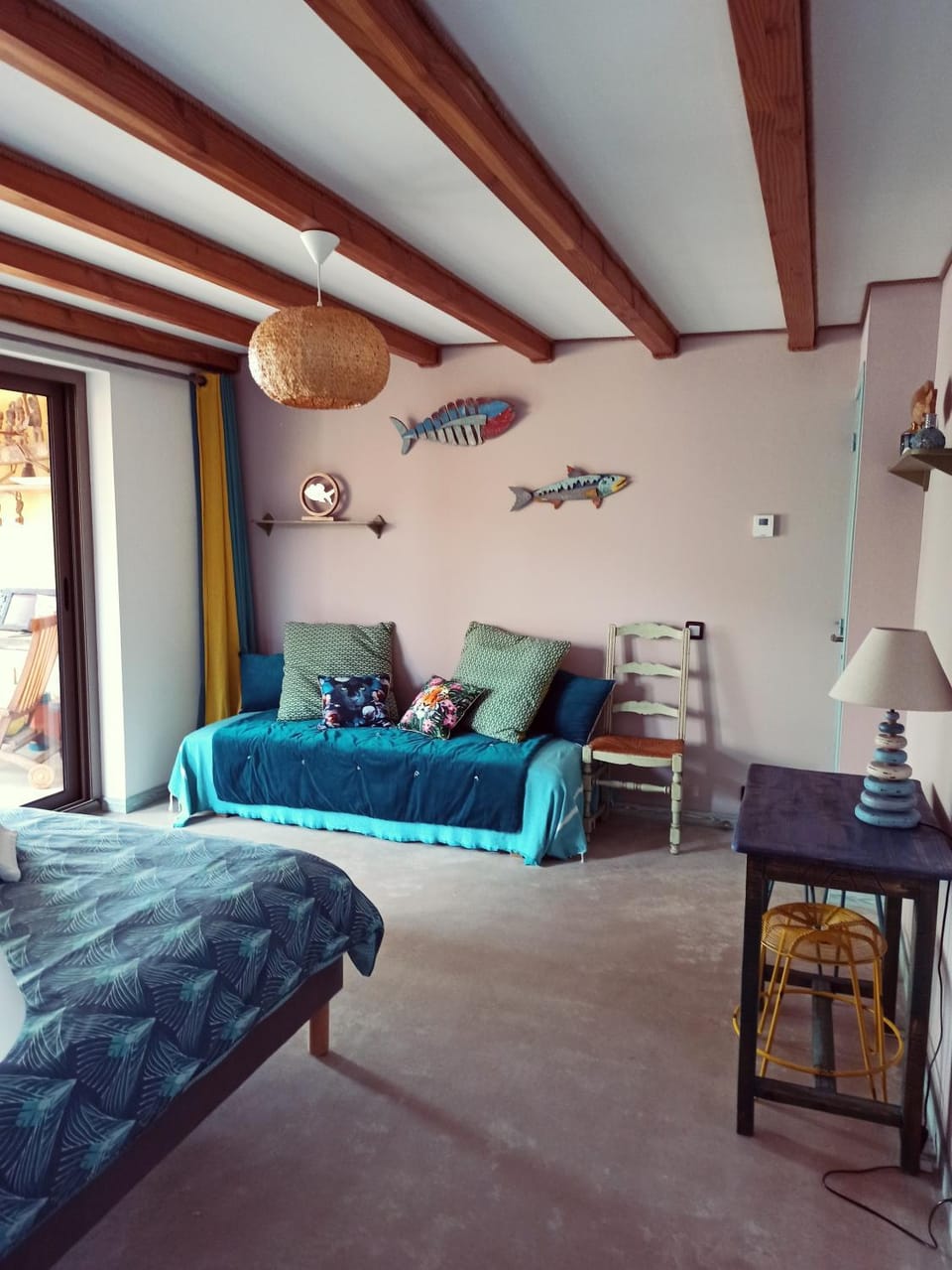 Photo of the whole room