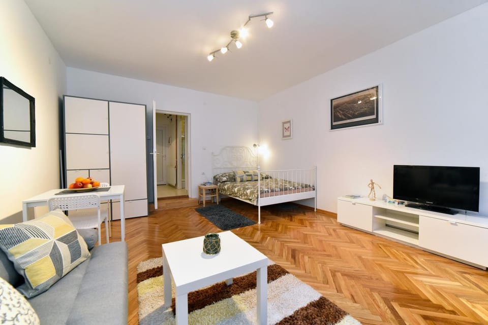 TV and multimedia, Bedroom