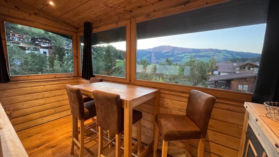 Summer, View (from property/room), Balcony/Terrace, Photo of the whole room, Dining area, Mountain view