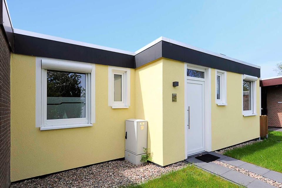Property building, Day