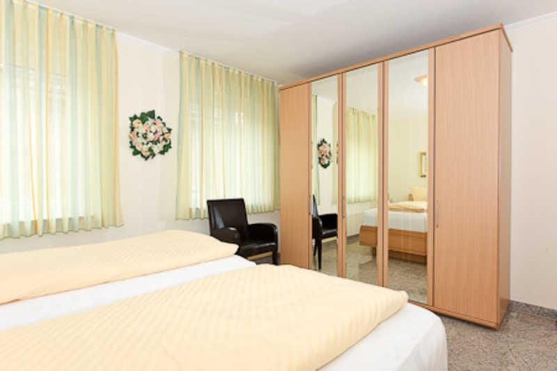 Bed, Photo of the whole room, Bedroom, hair dresser, wardrobe