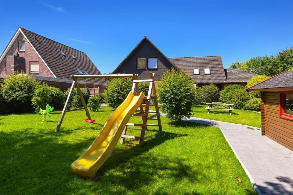 Day, Natural landscape, Children play ground, Garden, Garden view