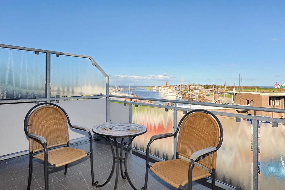 Natural landscape, View (from property/room), Balcony/Terrace