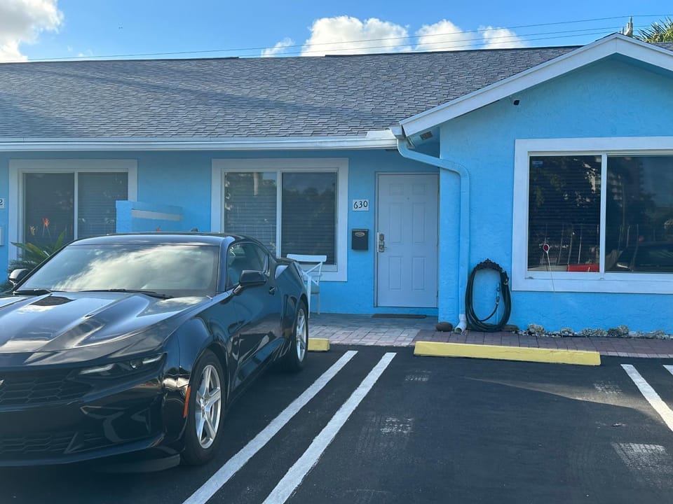Seashell 3 - Seasonal Rental Apartment in Boynton Beach