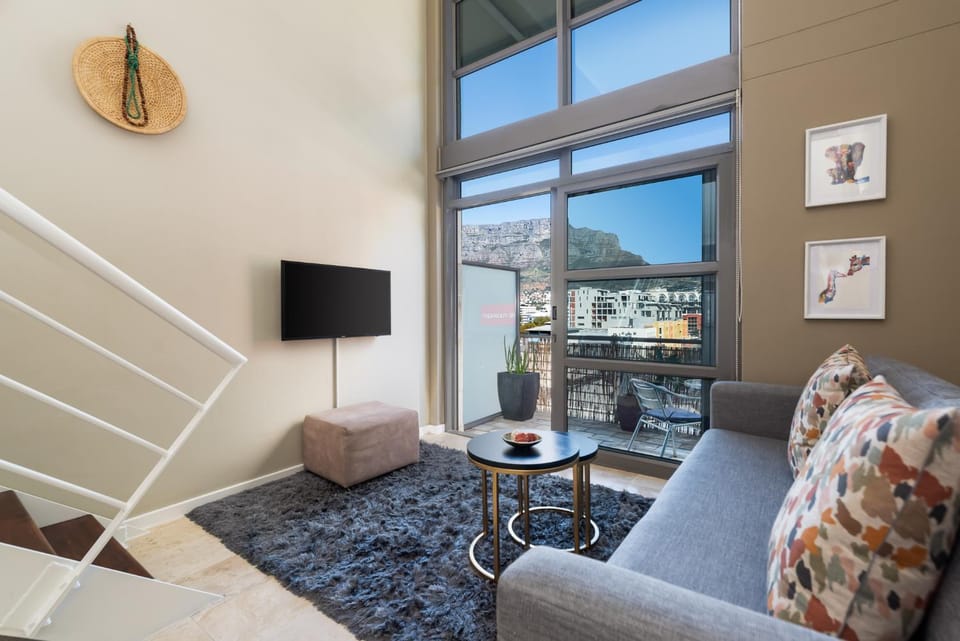 Living room, Mountain view